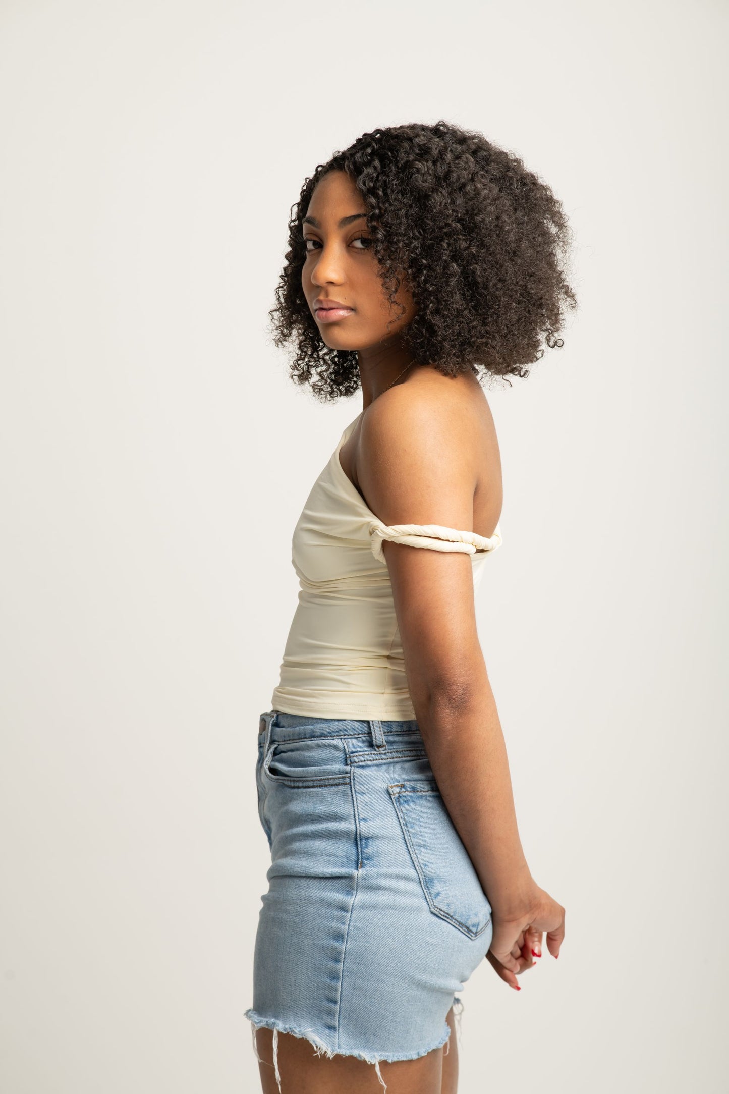 OFF SHOULDER TWIST TOP